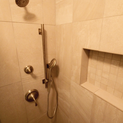 Lakes on Eldridge Full Bath Shower