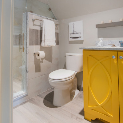 Vick-Greater-Uptown-bath